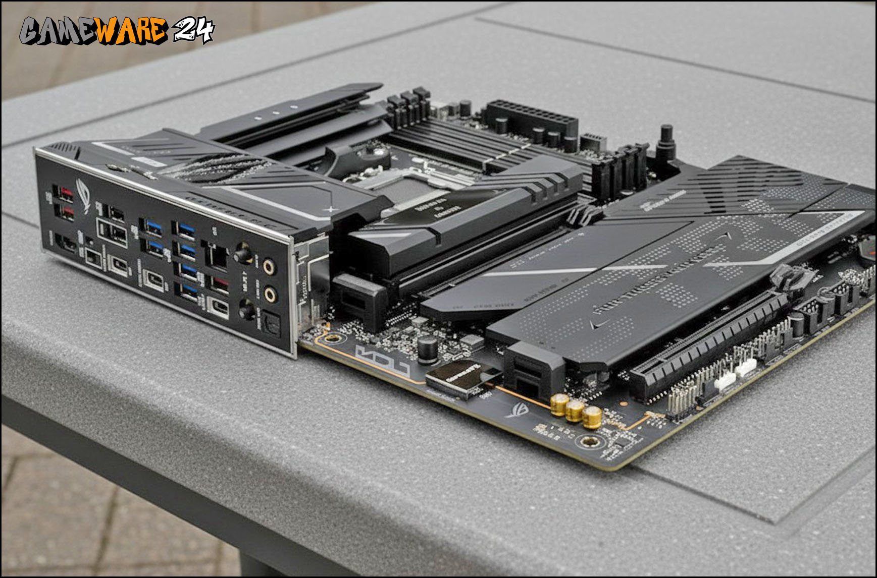 Asus Strix X870E-H mit USB 4.0 Ports